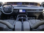 2025 Navigator L Thumbnail 12