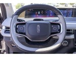 2025 Navigator L Thumbnail 24
