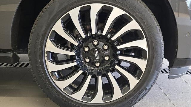 2023 Lincoln Navigator L Black Label