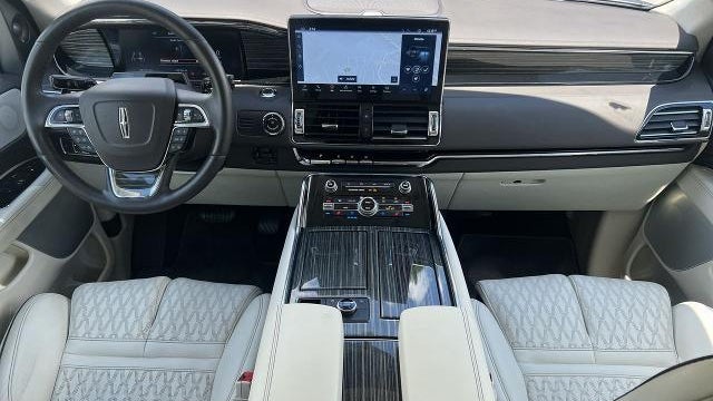 2023 Lincoln Navigator L Black Label