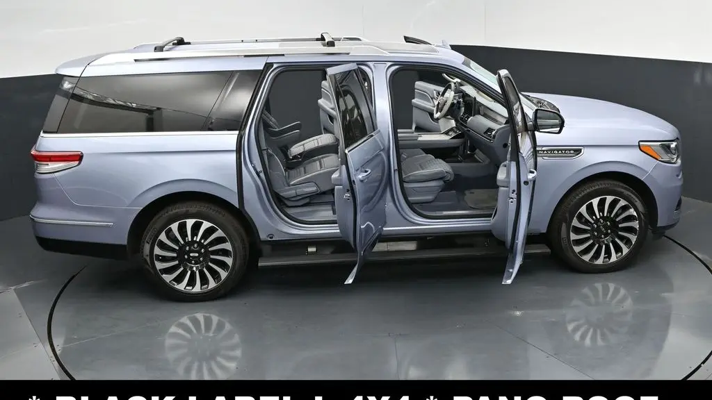 2023 Lincoln Navigator L Black Label