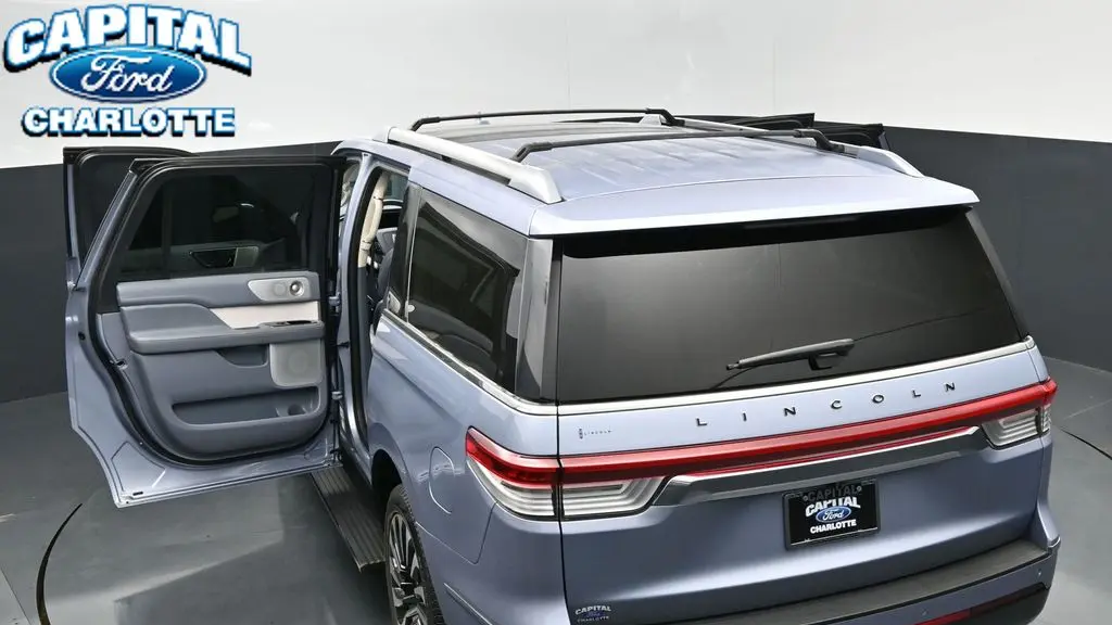 2023 Lincoln Navigator L Black Label