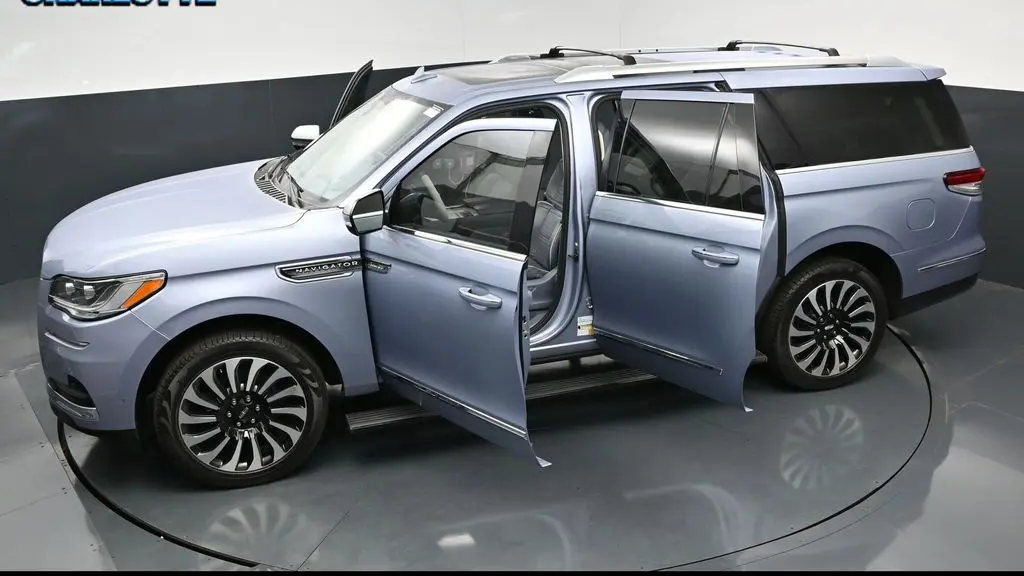 2023 Lincoln Navigator L Black Label