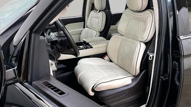 2023 Lincoln Navigator L Black Label