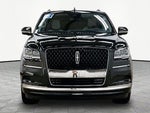 2023 Navigator L Thumbnail 3
