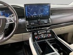 2023 Navigator L Thumbnail 6