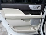 2023 Navigator L Thumbnail 14