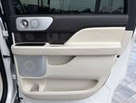 2023 Navigator L Thumbnail 19