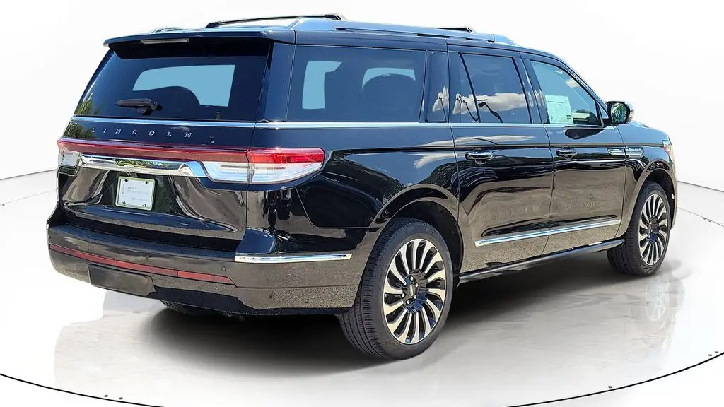 2023 Lincoln Navigator L Black Label