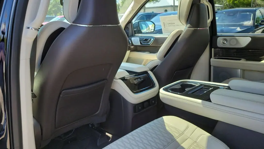 2023 Lincoln Navigator L Black Label