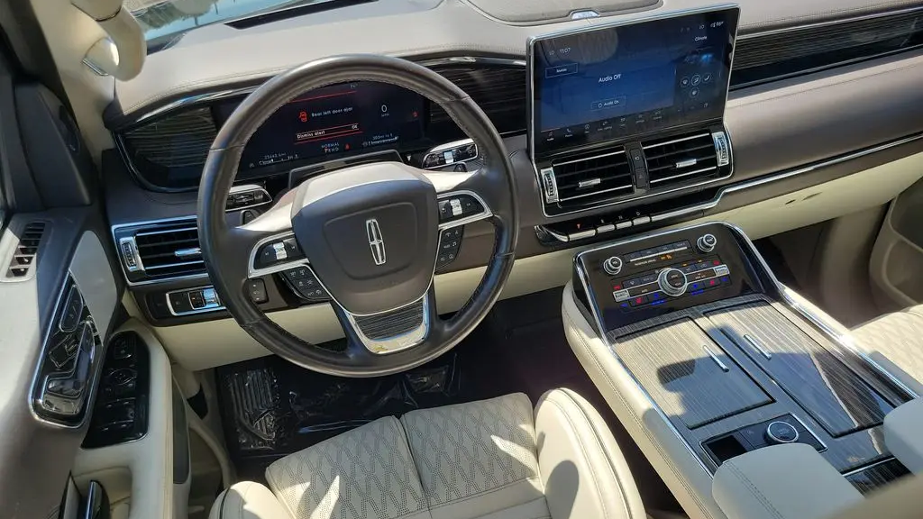 2023 Lincoln Navigator L Black Label