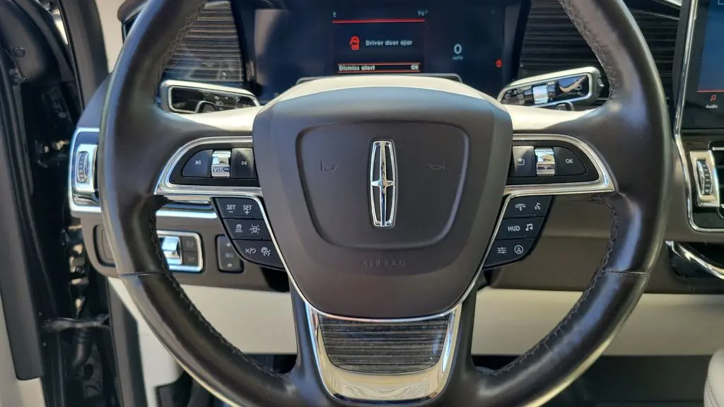 2023 Lincoln Navigator L Black Label
