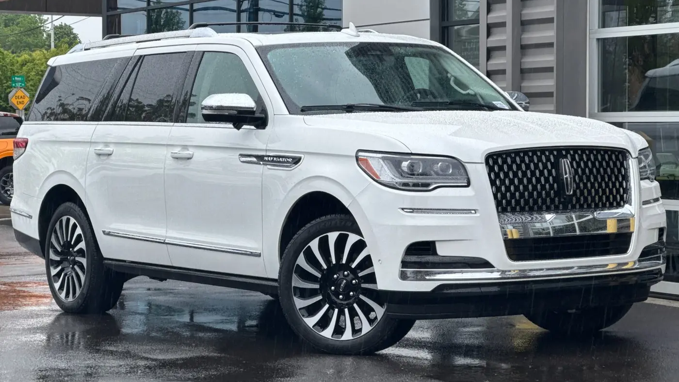 Preowned 2024 Lincoln Navigator L Black Label for Sale