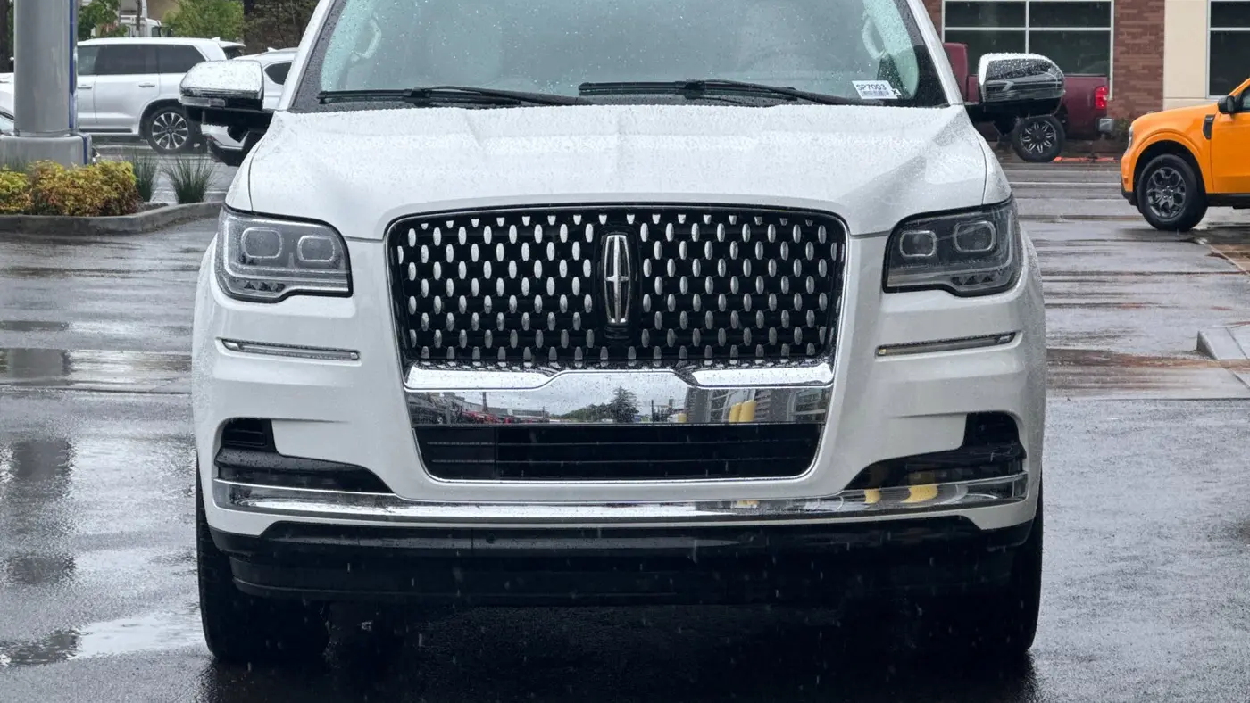 2024 Lincoln Navigator L Black Label