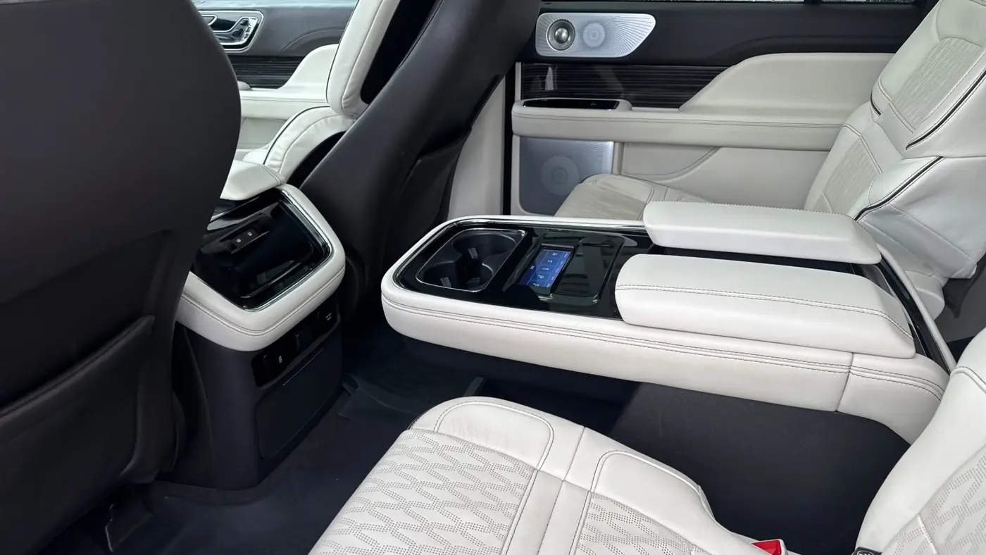 2024 Lincoln Navigator L Black Label