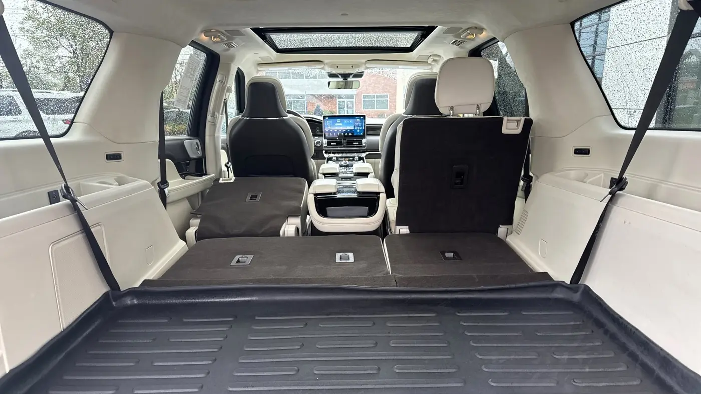 2024 Lincoln Navigator L Black Label