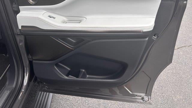 2025 Lincoln Navigator L Black Label