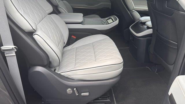 2025 Lincoln Navigator L Black Label