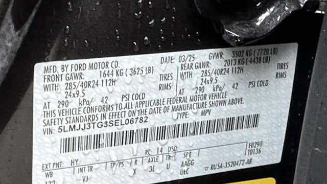 2025 Lincoln Navigator L Black Label