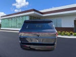 2025 Navigator L Thumbnail 5