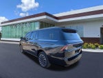 2025 Navigator L Thumbnail 6