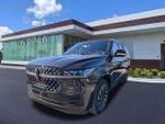 2025 Navigator L Thumbnail 8