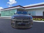 2025 Navigator L Thumbnail 9