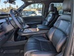 2025 Navigator L Thumbnail 24