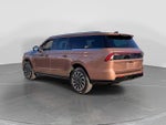 2025 Navigator L Thumbnail 5