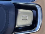2025 Navigator L Thumbnail 25