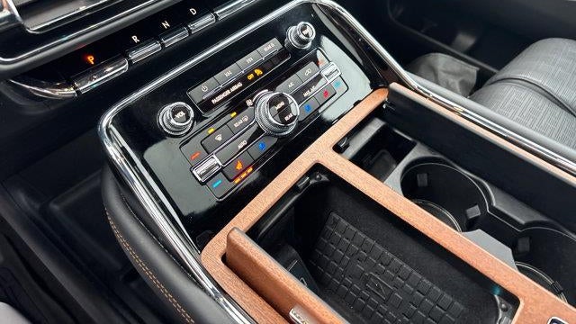 2023 Lincoln Navigator L Black Label