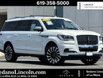 2023 Navigator L Thumbnail 1