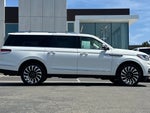 2023 Navigator L Thumbnail 2