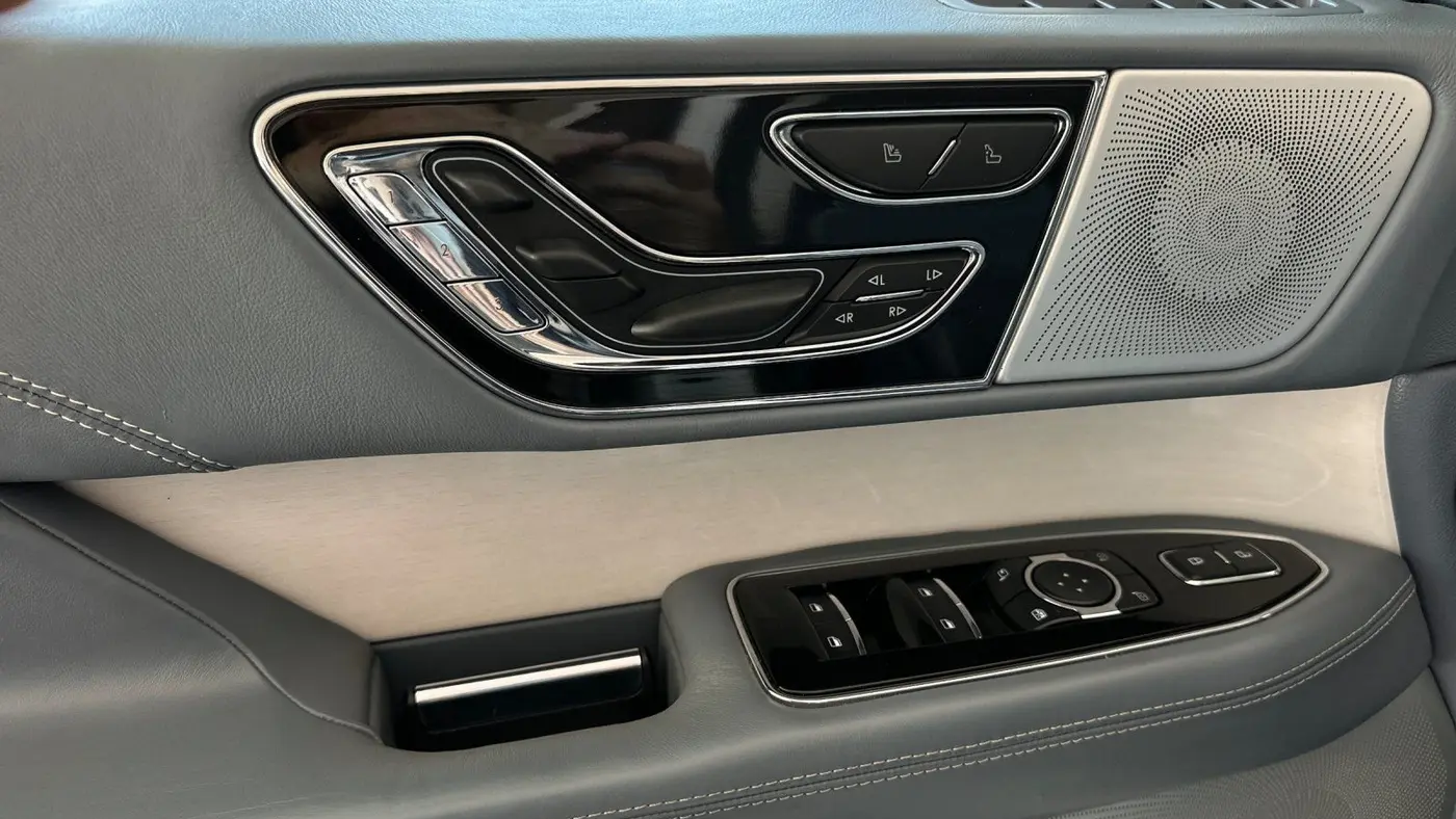 2023 Lincoln Navigator L Black Label