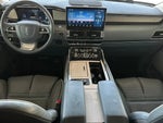 2023 Navigator L Thumbnail 12