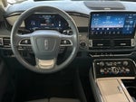 2023 Navigator L Thumbnail 13