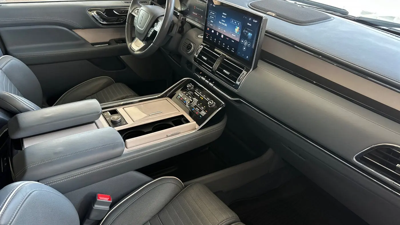 2023 Lincoln Navigator L Black Label