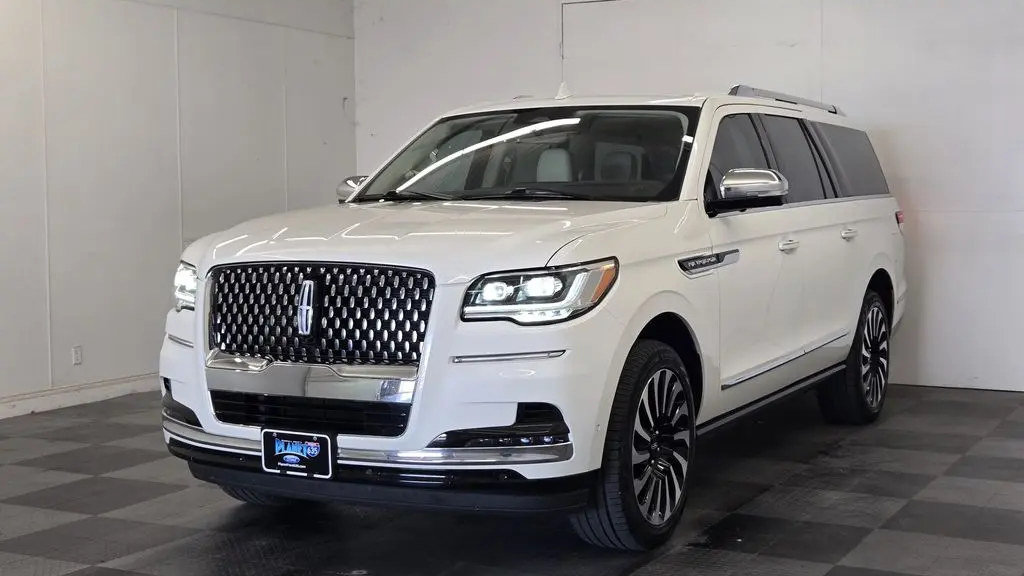2024 Lincoln Navigator L Black Label