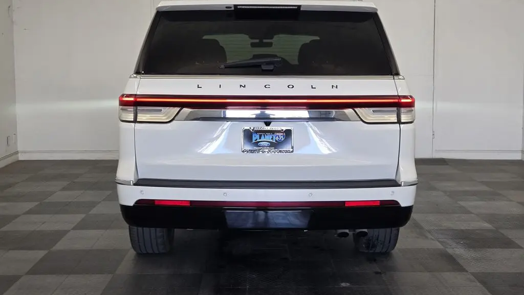 2024 Lincoln Navigator L Black Label