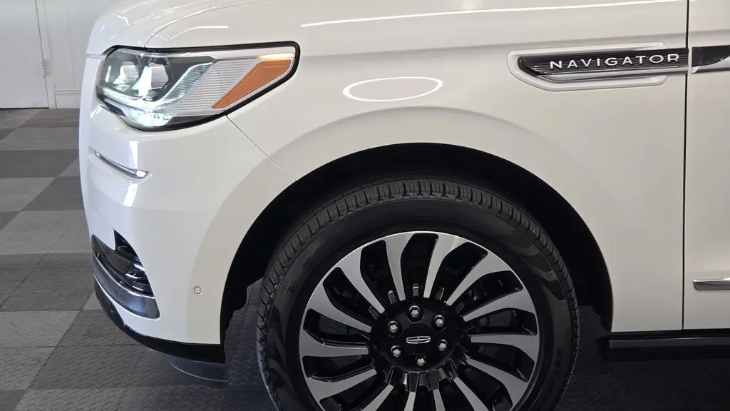 2024 Lincoln Navigator L Black Label