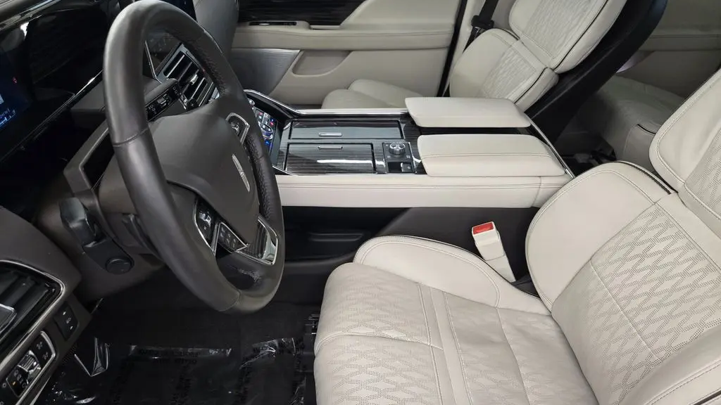 2024 Lincoln Navigator L Black Label