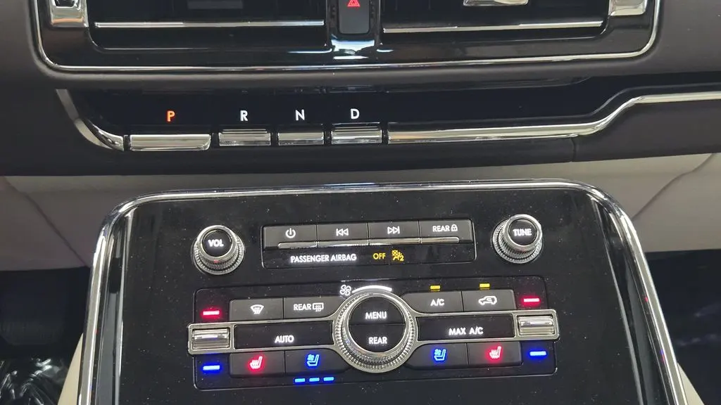 2024 Lincoln Navigator L Black Label