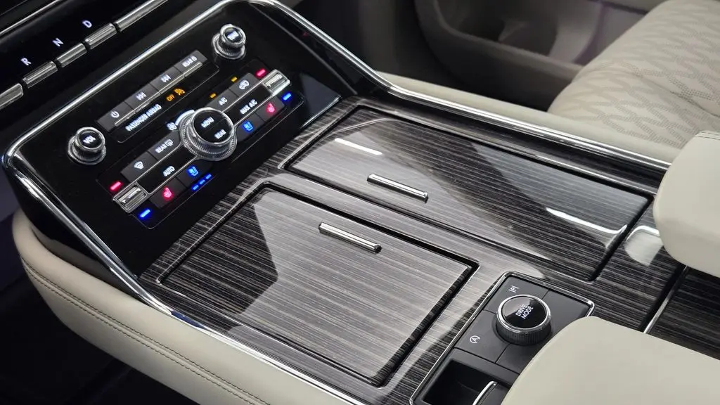 2024 Lincoln Navigator L Black Label
