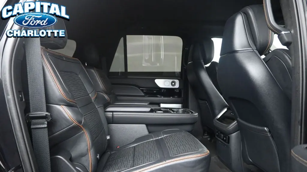 2024 Lincoln Navigator L Black Label