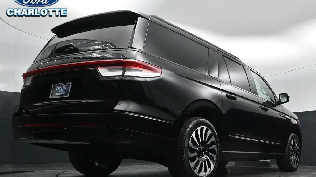 2024 Lincoln Navigator L Black Label
