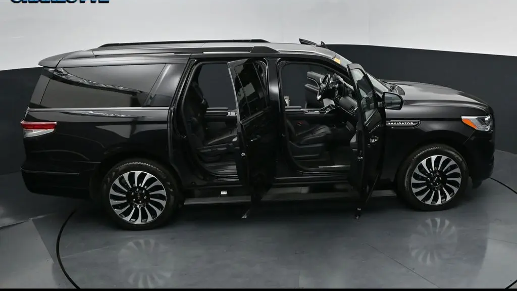 2024 Lincoln Navigator L Black Label