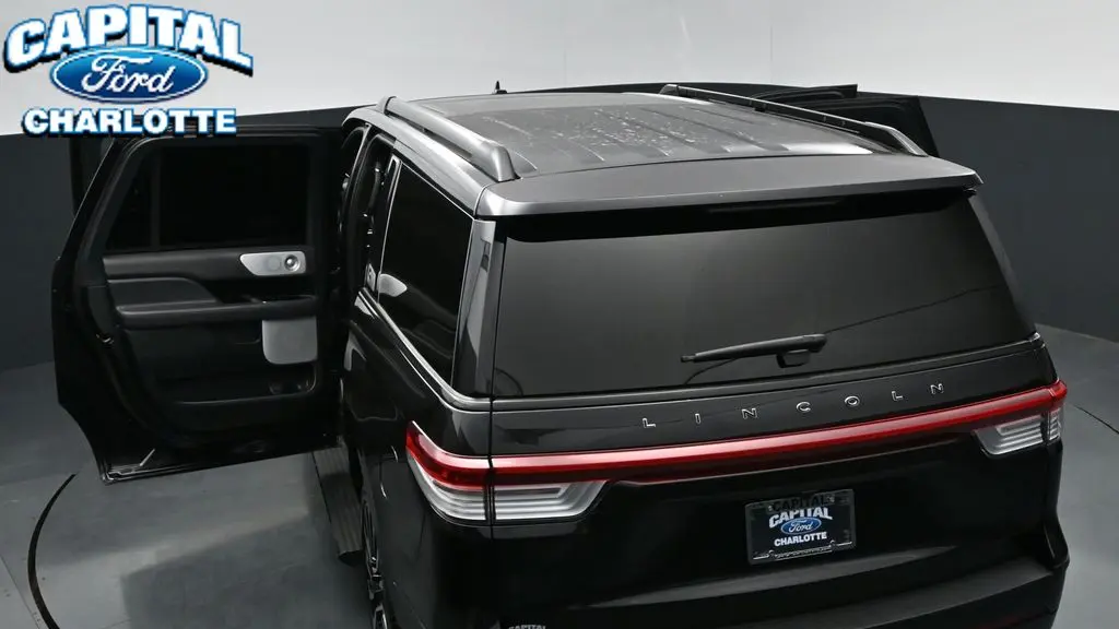 2024 Lincoln Navigator L Black Label