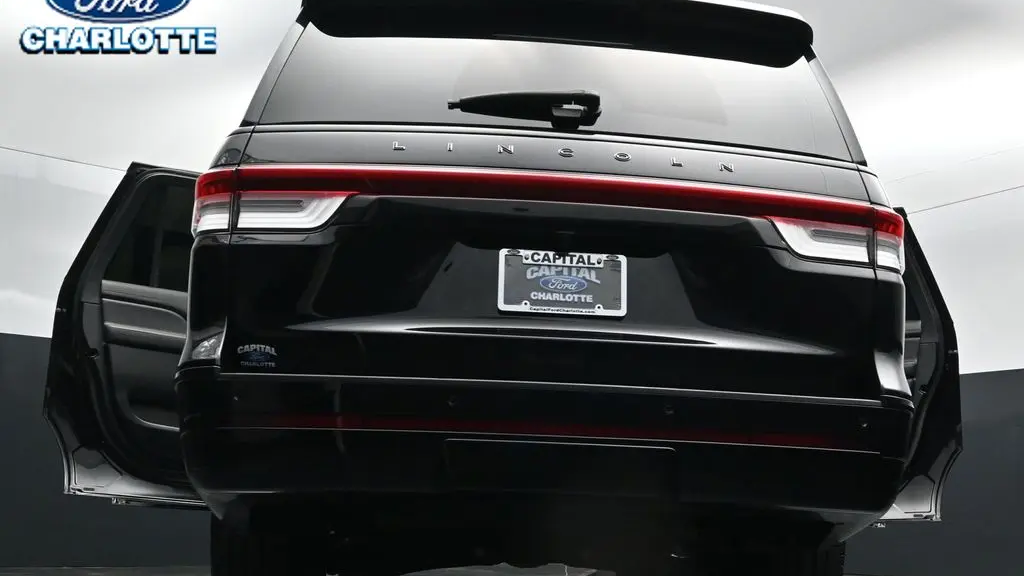 2024 Lincoln Navigator L Black Label