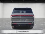 2025 Navigator L Thumbnail 2