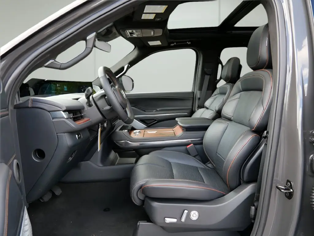 2026 Lincoln Navigator - $115,338